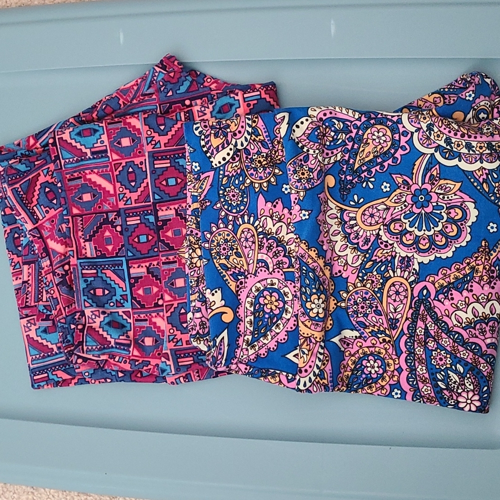 2 pair LuLaRoe leggings